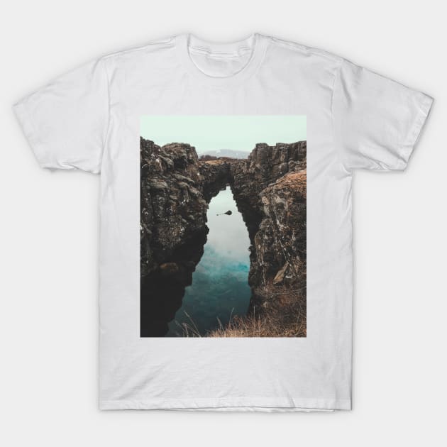 My heart stayed in Iceland - landscape photography T-Shirt by regnumsaturni